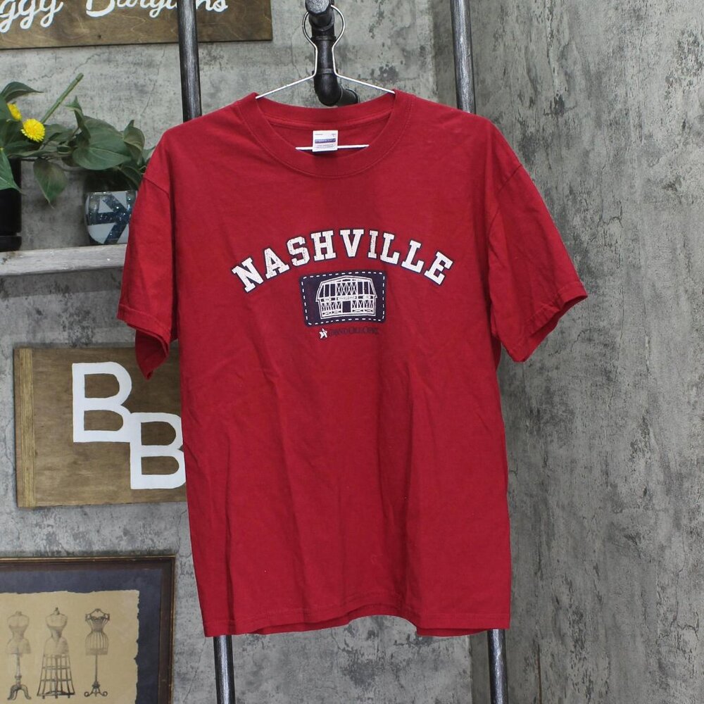 Perrin Mens Vintage Grand Ole Opry Nashville Graphic Tee Red L